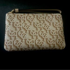 BNWT Coach Wristlet